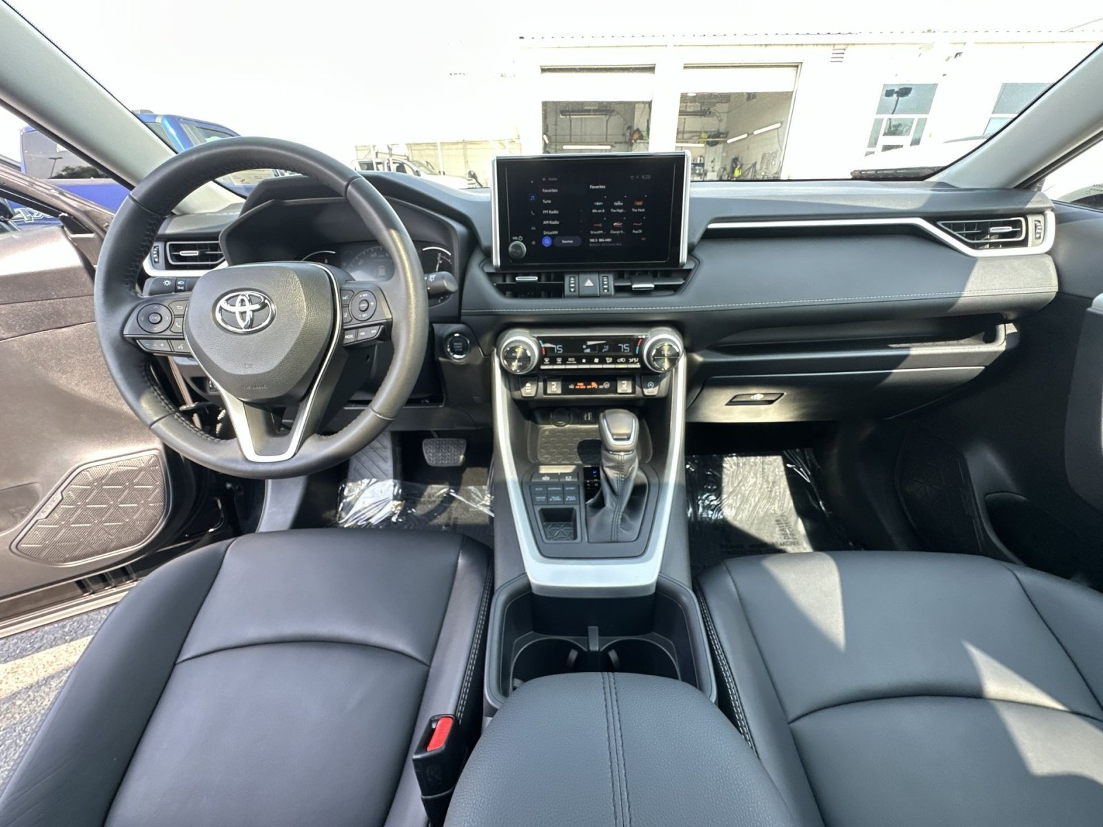 Used 2025 Toyota RAV4 XLE Premium w/ Weather Package AWD/4WD image 30