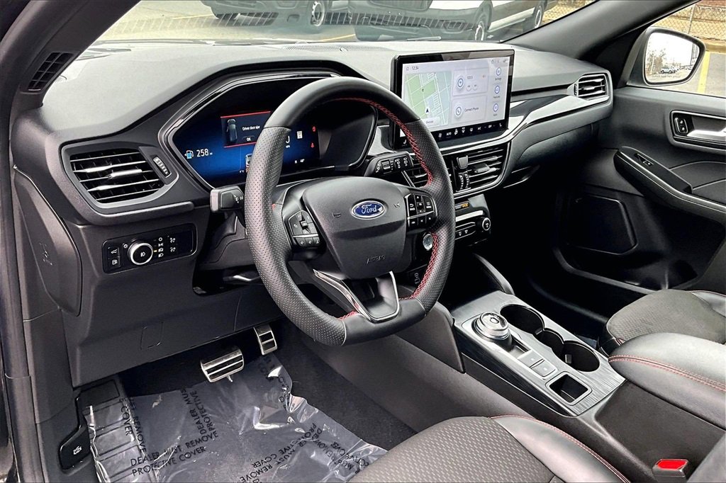 Certified 2023 Ford Escape ST-Line Select w/ Tech Pack #2 image 13