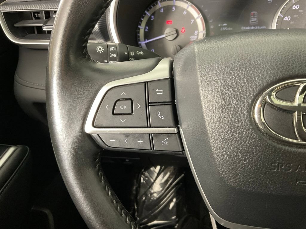 Used 2023 Toyota Highlander XSE AWD/4WD image 23
