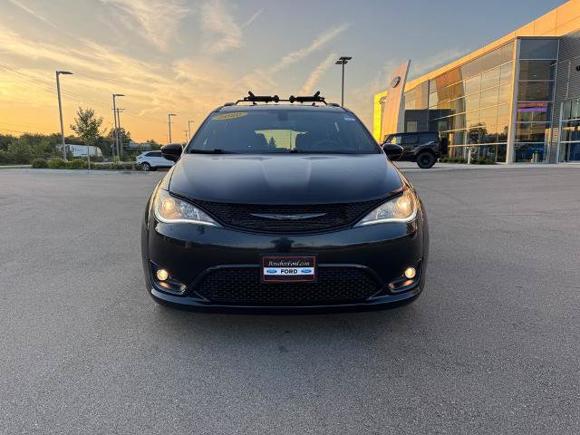 Used 2020 Chrysler Pacifica Touring w/ S Appearance Package FWD image 8