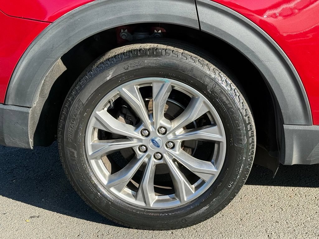 Certified 2022 Ford Explorer XLT w/ Equipment Group 202A AWD/4WD image 6