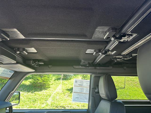 Certified 2025 Ford Bronco Badlands AWD/4WD image 15