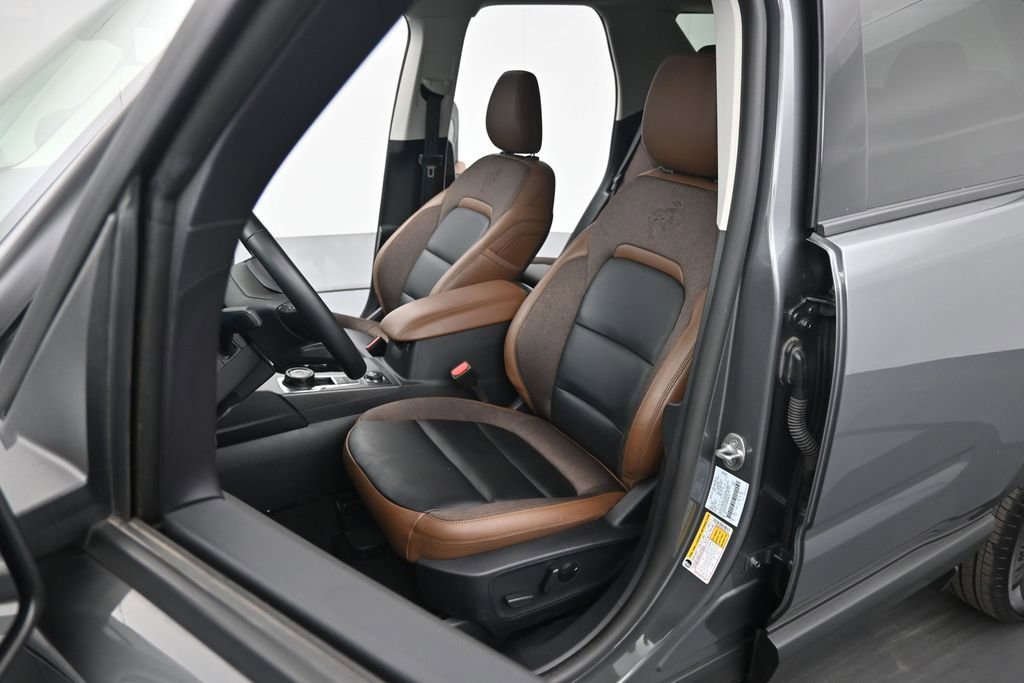 Certified 2025 Ford Bronco Sport Outer Banks w/ Outer Banks Tech Package+ AWD/4WD image 9