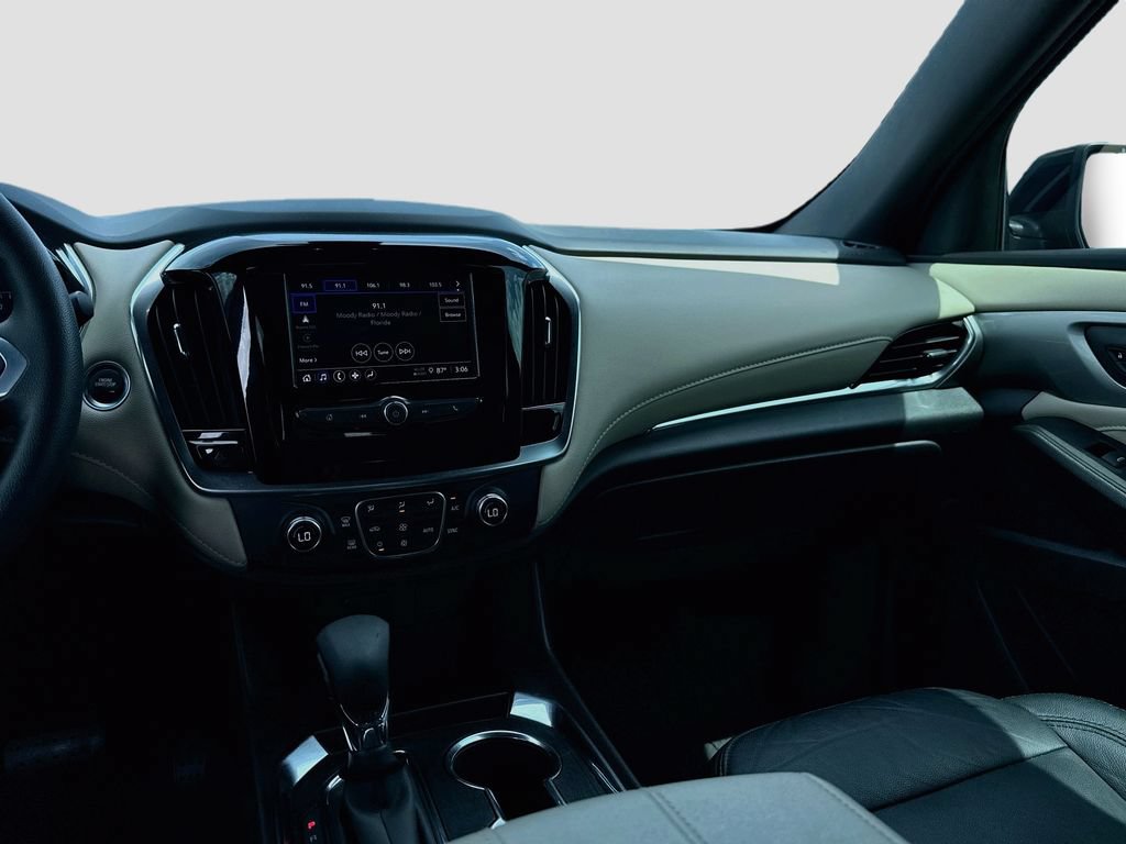 Used 2022 Chevrolet Traverse LS FWD image 21
