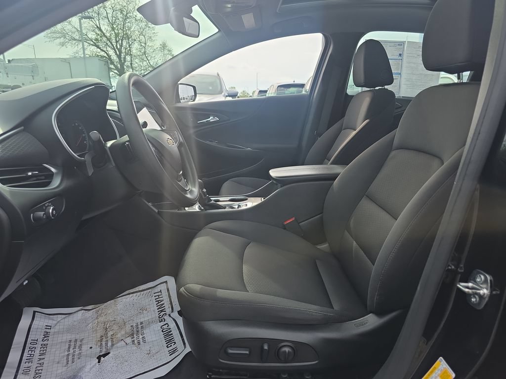 Used 2024 Chevrolet Malibu LT FWD image 15