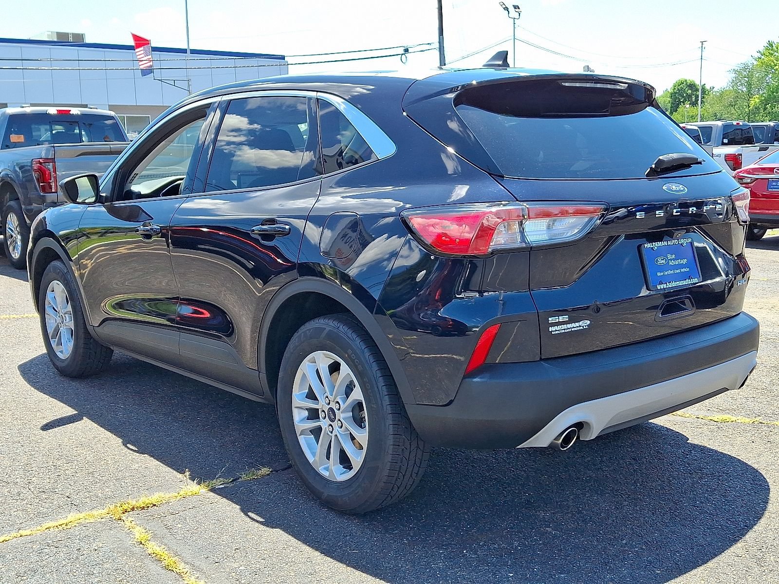 Certified 2021 Ford Escape SE w/ Convenience Package AWD/4WD image 4