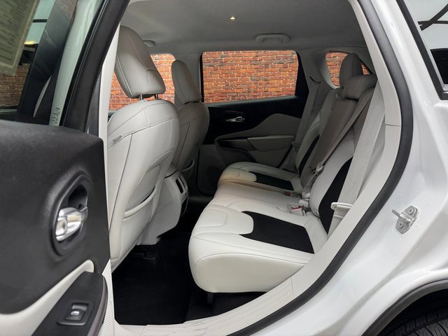 Used 2020 Jeep Cherokee Latitude Plus w/ Cold Weather Group image 25