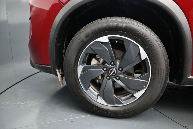 Used 2025 Nissan Rogue SV AWD/4WD image 17