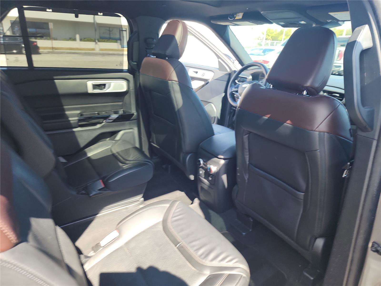 Certified 2023 Ford Explorer Platinum w/ Technology Package image 26