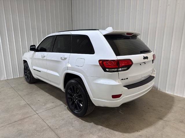 Used 2019 Jeep Grand Cherokee Altitude image 13