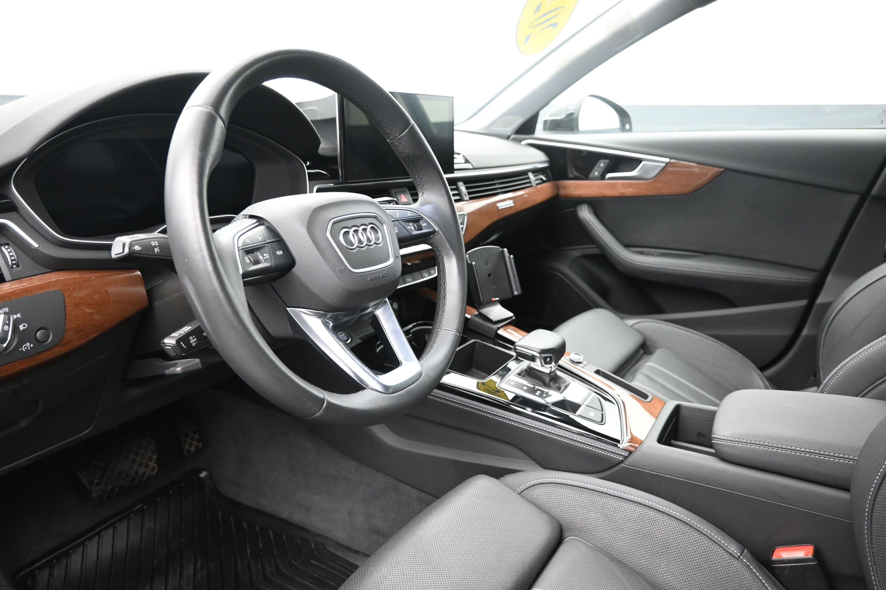 Used 2023 Audi A4 2.0T allroad Premium Plus w/ Premium Plus Package AWD/4WD image 10