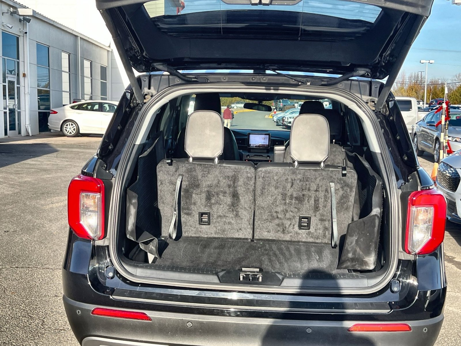 Certified 2023 Ford Explorer XLT w/ Equipment Group 202A image 25