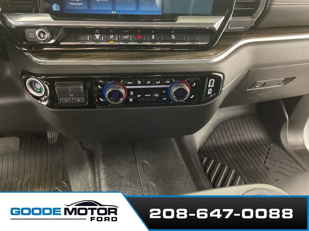 Used 2024 Chevrolet Silverado 3500 LT w/ Convenience Package image 16