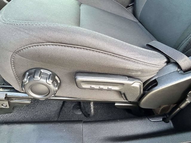 Used 2022 Jeep Wrangler Sport AWD/4WD image 15