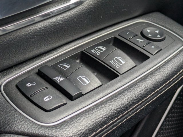 Used 2022 RAM 1500 Laramie AWD/4WD image 25
