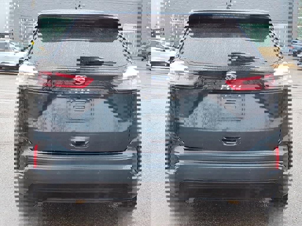 Certified 2024 Ford Edge ST-Line image 4