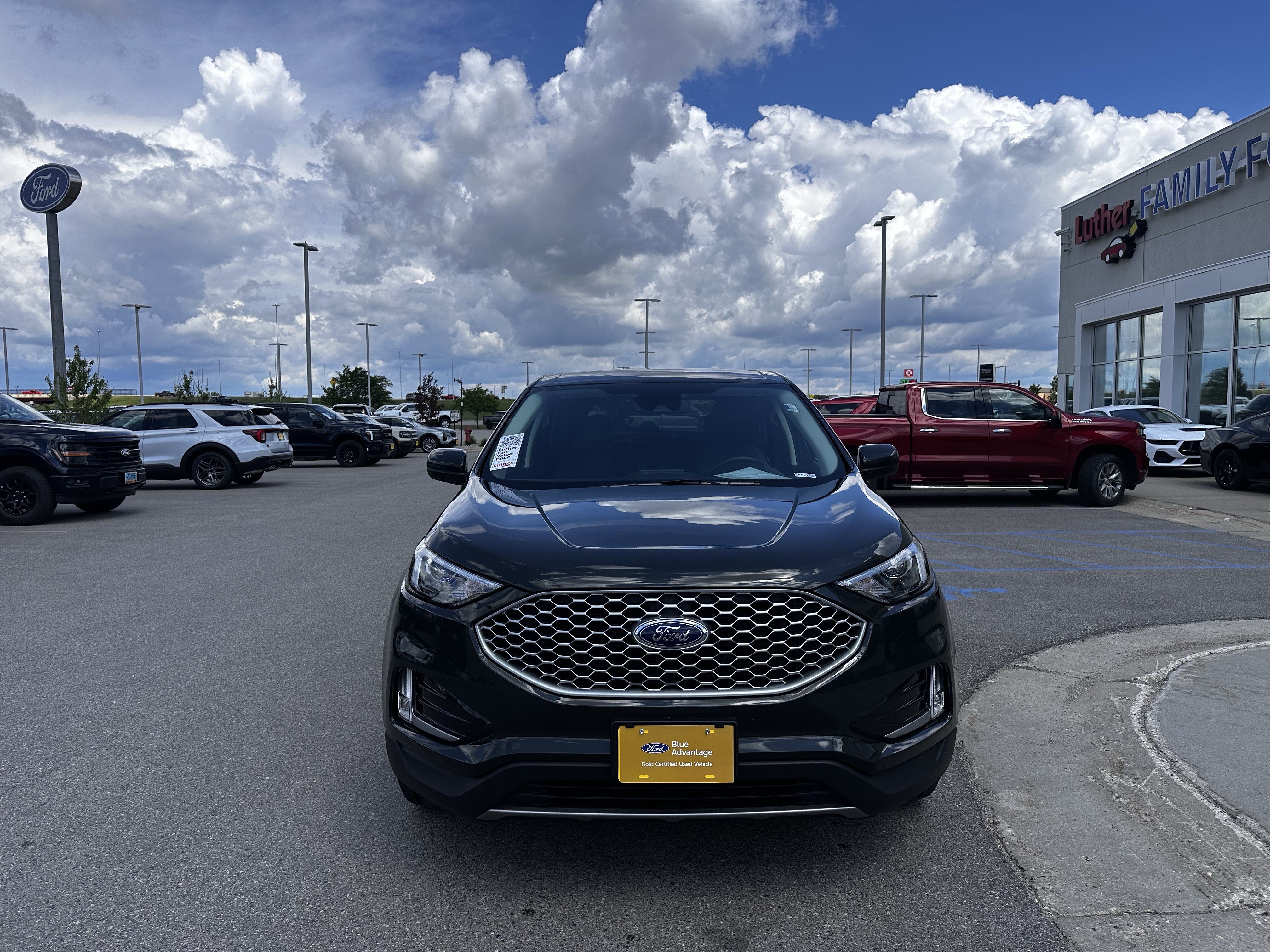 Certified 2024 Ford Edge SEL w/ Convenience Package AWD/4WD image 2