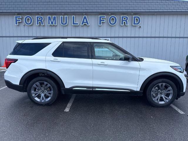 Certified 2025 Ford Explorer Active w/ Active Comfort Package AWD/4WD image 2