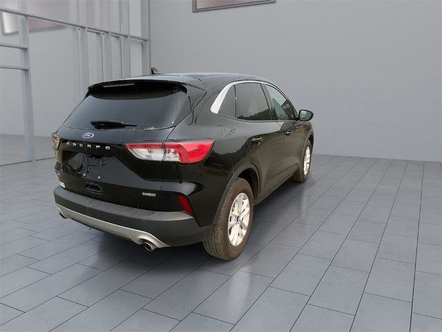 Certified 2022 Ford Escape SE image 3