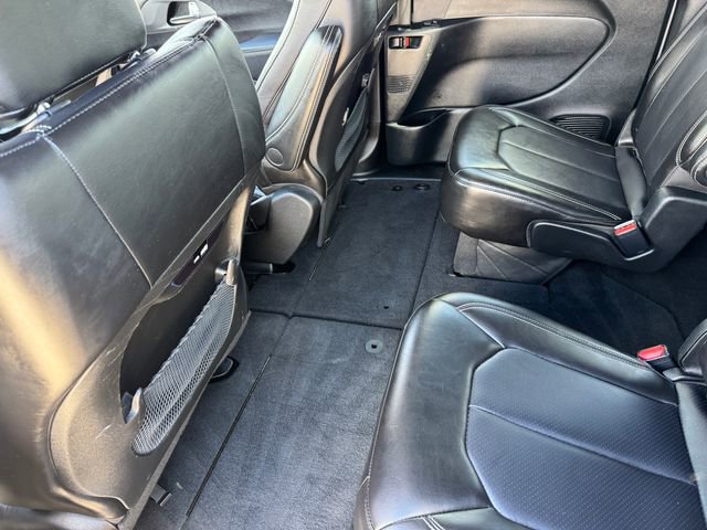 Used 2025 Chrysler Pacifica Select FWD image 17