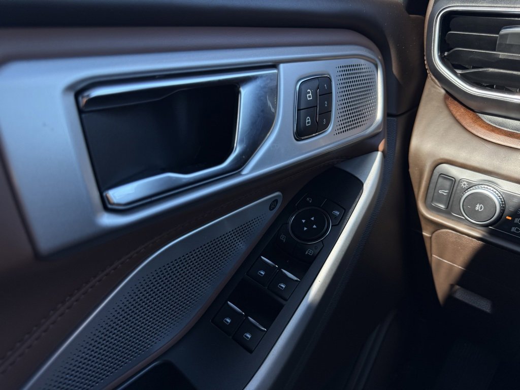 Certified 2021 Ford Explorer King Ranch w/ Premium Technology Package image 12