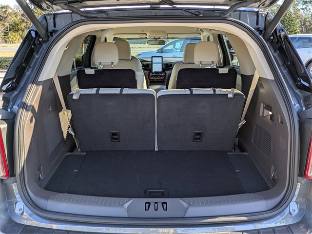 Certified 2023 Ford Explorer Platinum w/ Technology Package image 12