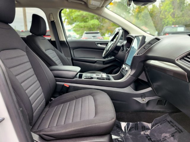 Certified 2024 Ford Edge SE w/ Black Appearance Package AWD/4WD image 11