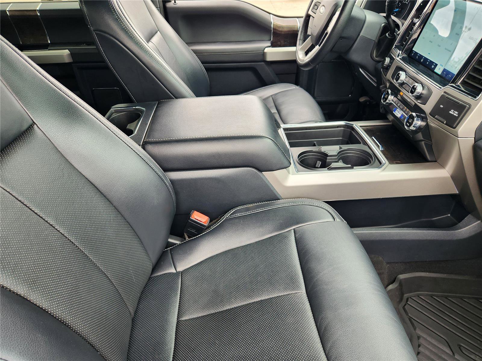 Certified 2022 Ford F450 Lariat w/ Lariat Ultimate Package image 11