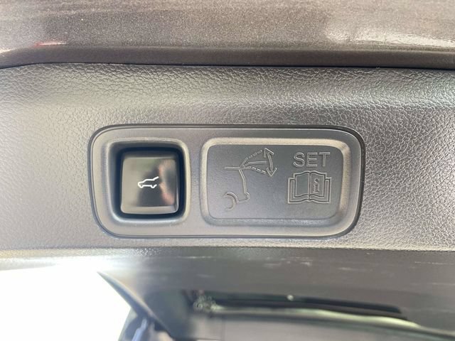 Certified 2023 Ford Expedition Max XLT RWD image 8