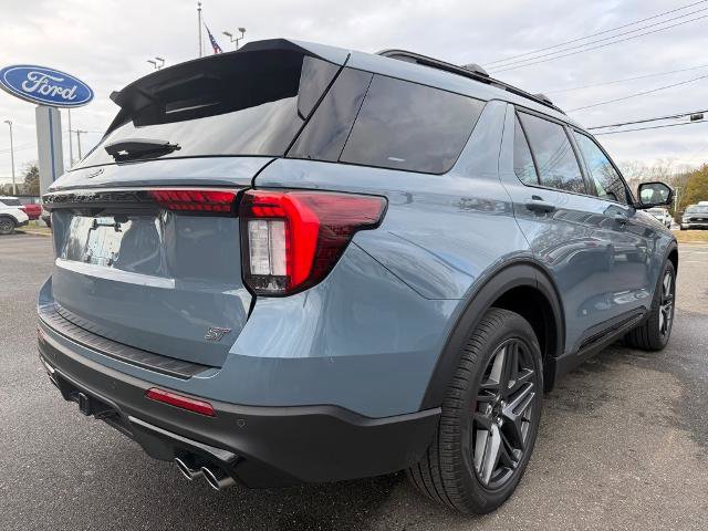 Certified 2025 Ford Explorer ST image 4