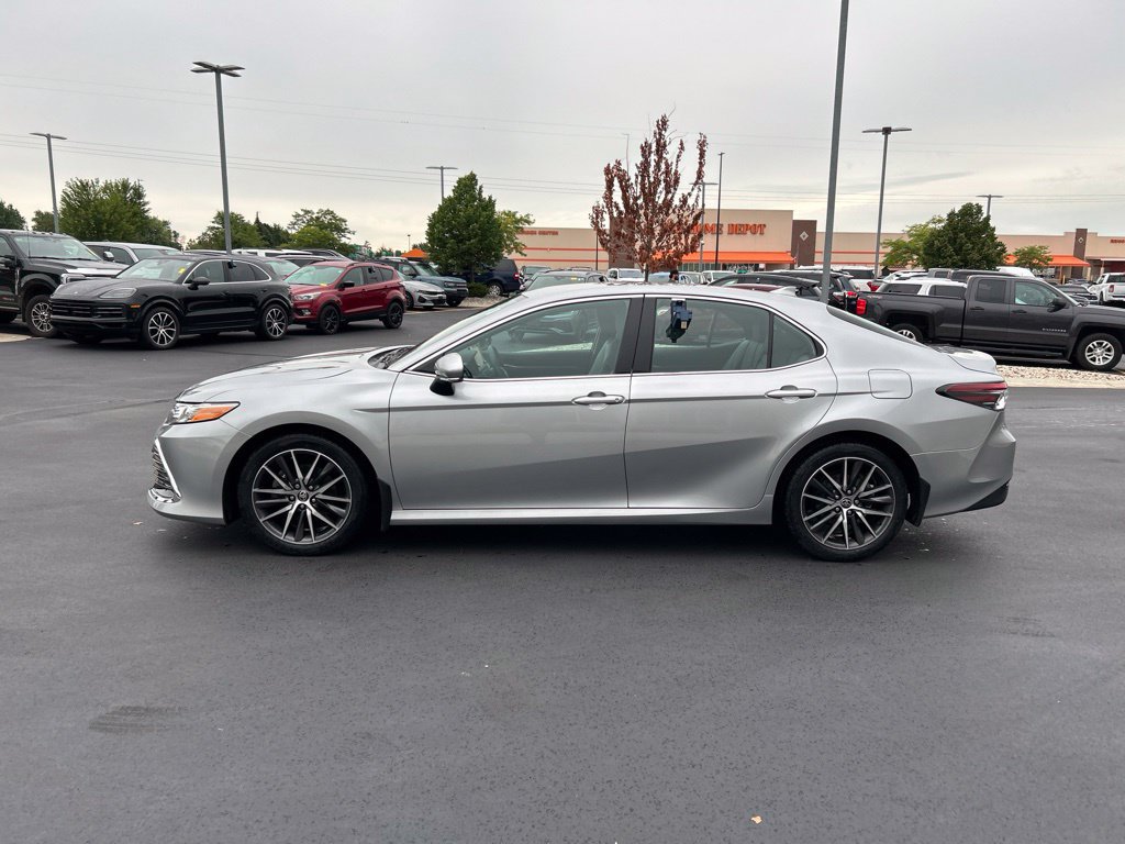 Used 2021 Toyota Camry XLE w/ Navigation Package FWD image 9