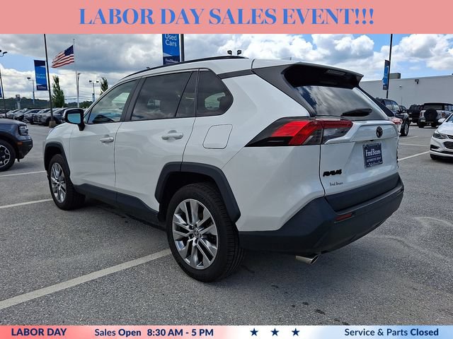 Used 2023 Toyota RAV4 XLE Premium AWD/4WD image 7