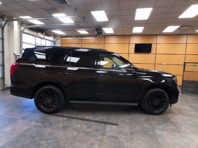 Certified 2025 Ford Expedition Active AWD/4WD image 8