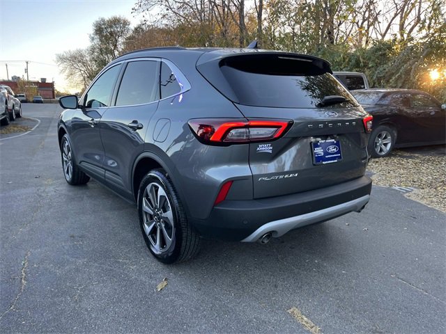 Certified 2025 Ford Escape Platinum w/ Premium Technology Package image 5