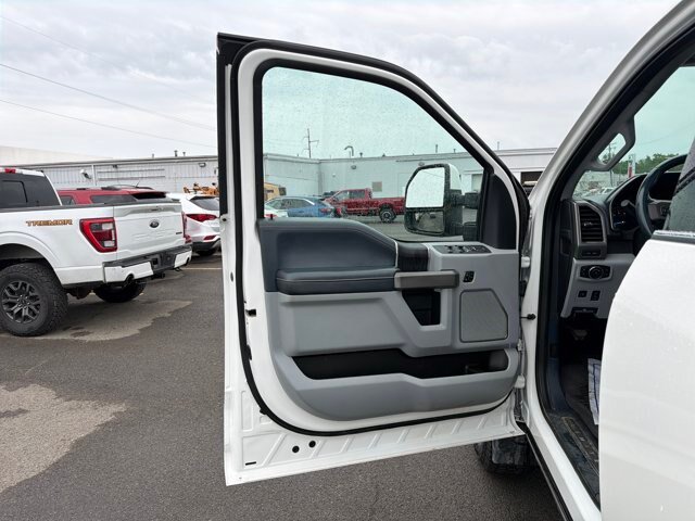 Certified 2022 Ford F250 Limited w/ FX4 Off-Road Package AWD/4WD image 11