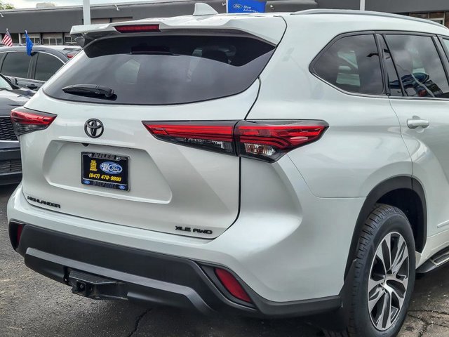 Used 2022 Toyota Highlander XLE image 4