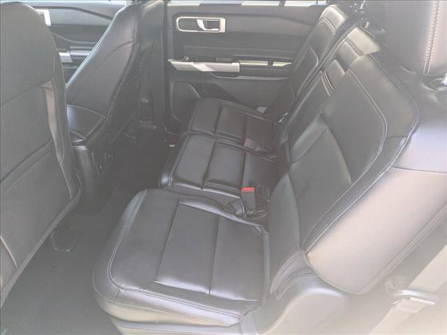 Certified 2023 Ford Explorer XLT w/ Equipment Group 202A AWD/4WD image 17