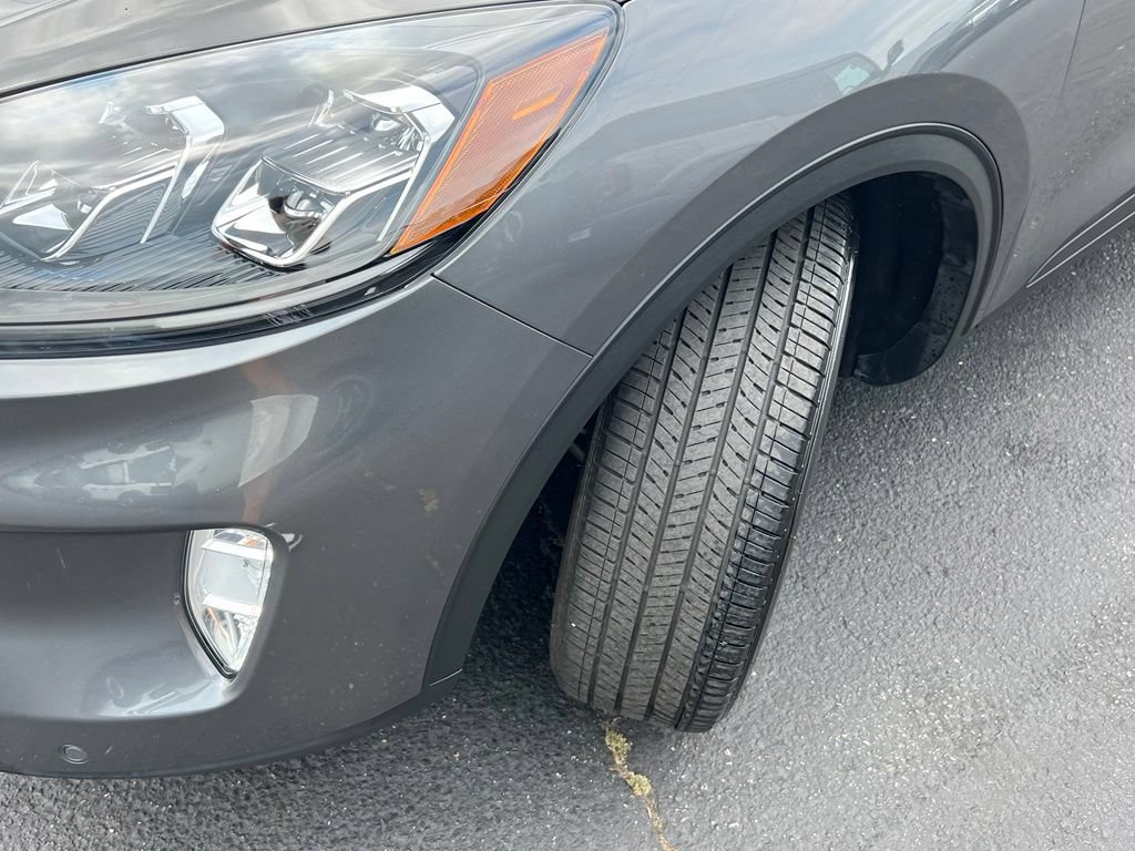 Certified 2022 Ford Escape Titanium w/ Class II Trailer Tow Package AWD/4WD image 3