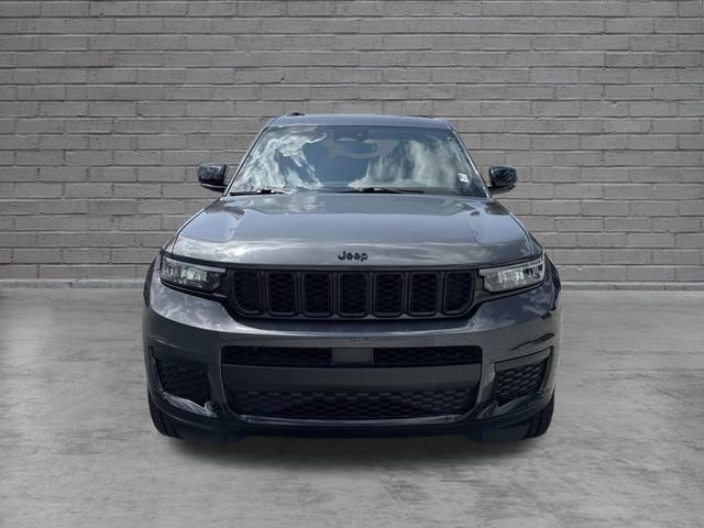 Used 2023 Jeep Grand Cherokee L Altitude AWD/4WD image 2