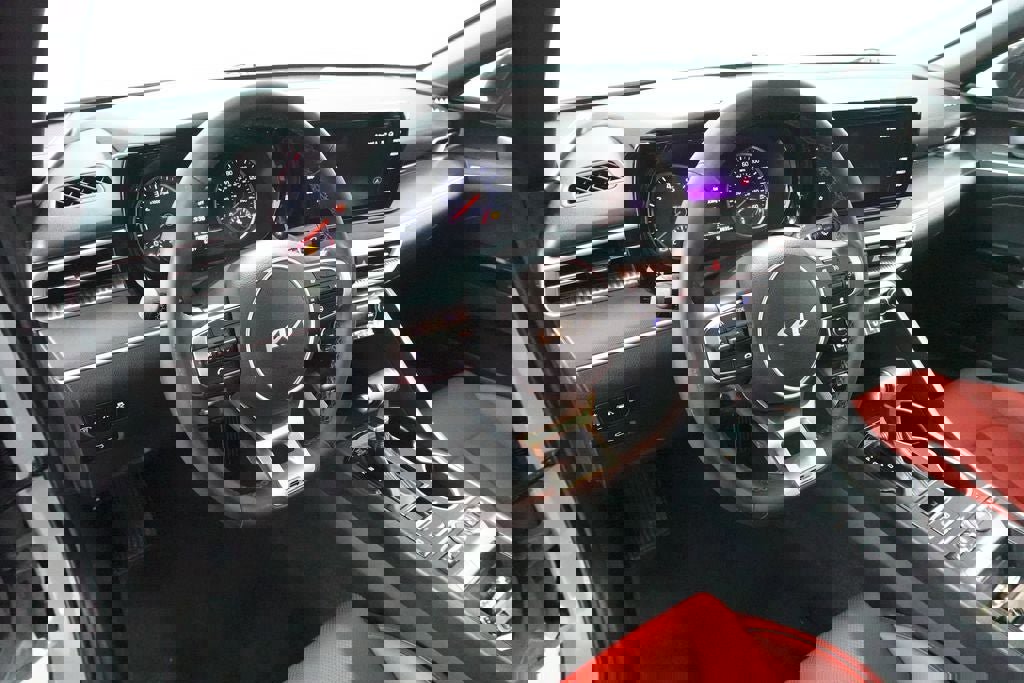 Used 2024 Kia K5 GT-Line w/ GT-Line Premium Package image 24