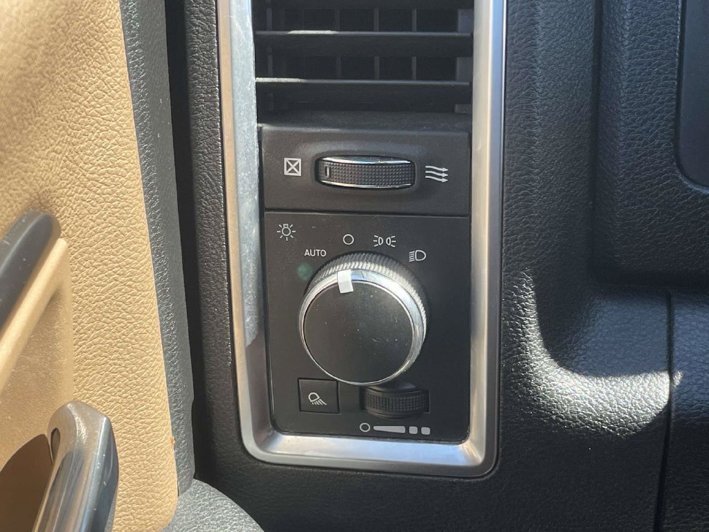 Used 2021 RAM 1500 Classic SLT RWD image 25