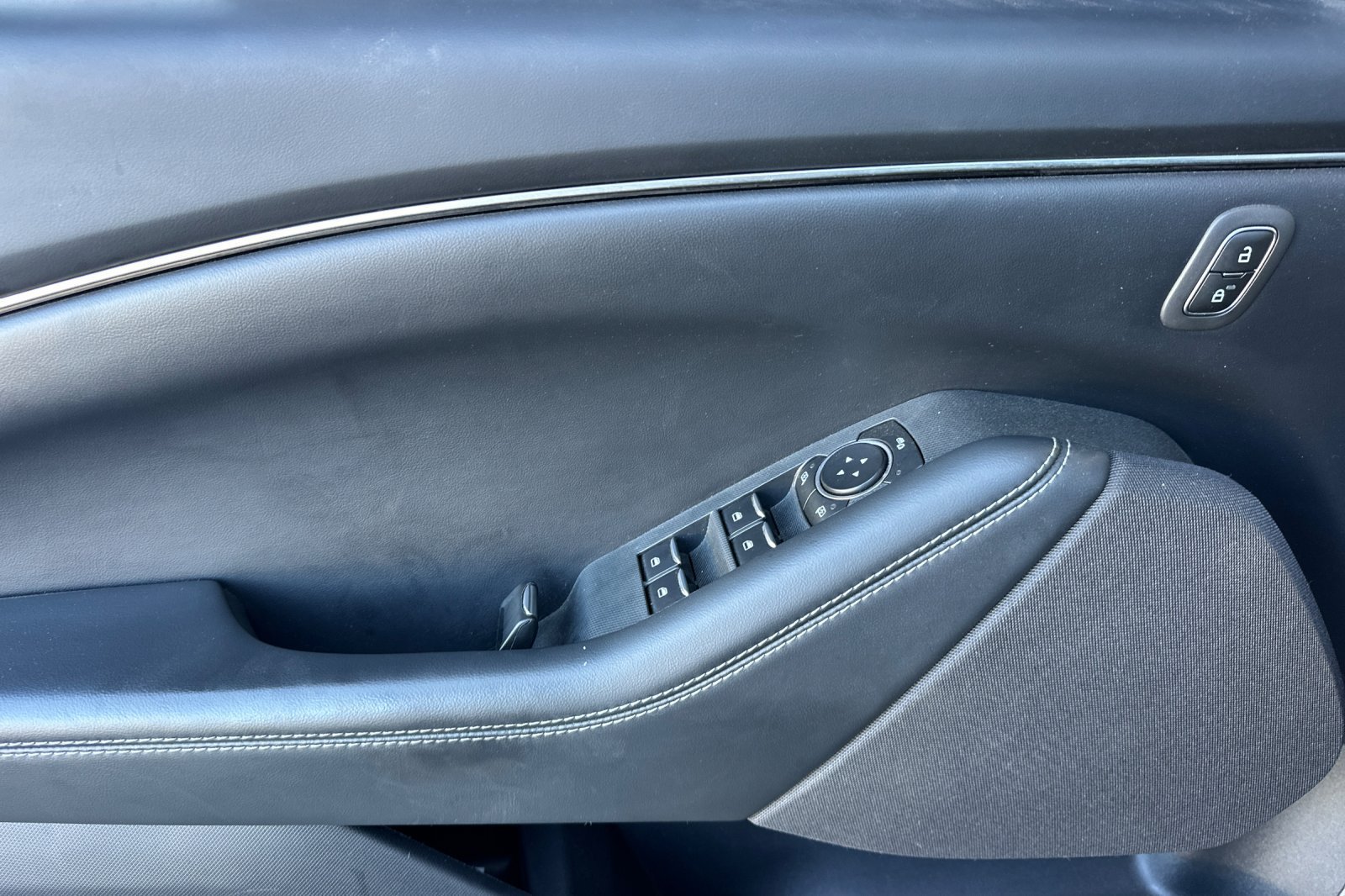 Certified 2024 Ford Mustang Mach-E Select RWD image 10