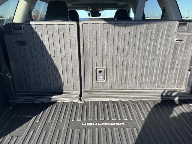 Used 2022 Toyota Highlander Limited image 26