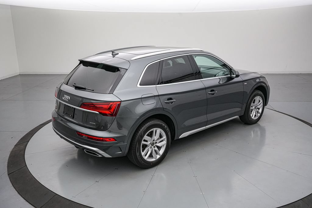 Used 2023 Audi Q5 2.0T Premium w/ Convenience Package AWD/4WD image 4
