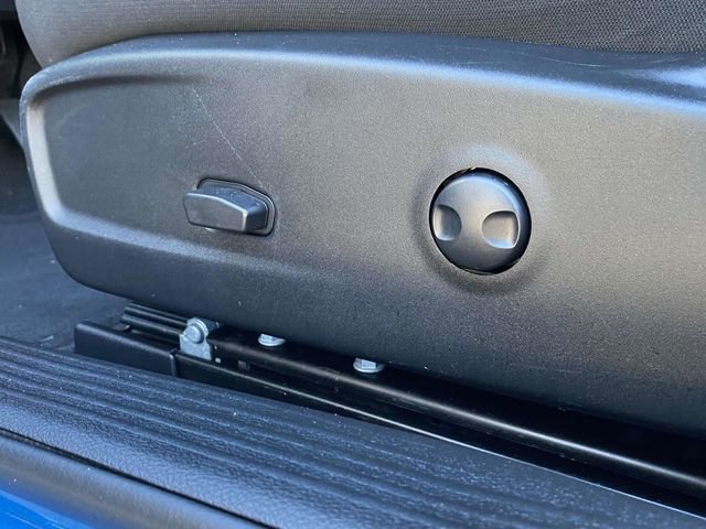 Used 2023 Dodge Challenger SXT w/ Blacktop Package image 17