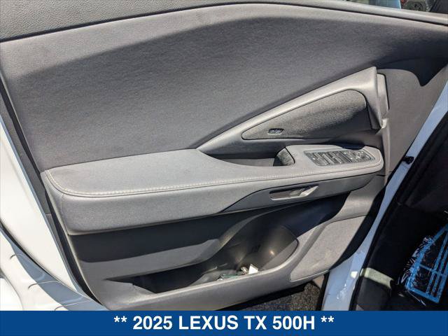 Used 2025 Lexus TX 500h AWD w/ Technology Package image 10