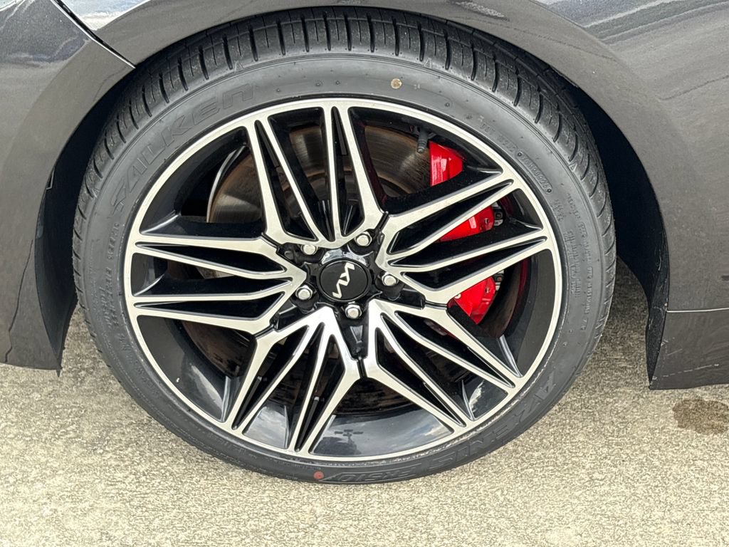Used 2022 Kia Stinger GT2 w/ Red Interior Color Package RWD image 12
