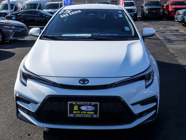 Used 2025 Toyota Corolla SE w/ Convenience Package FWD image 4
