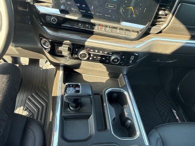 Used 2024 Chevrolet Silverado 1500 RST AWD/4WD image 34
