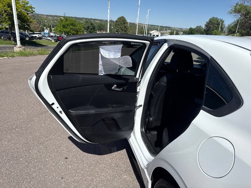 Used 2023 Kia Forte GT-Line w/ GT-Line Technology Package FWD image 18